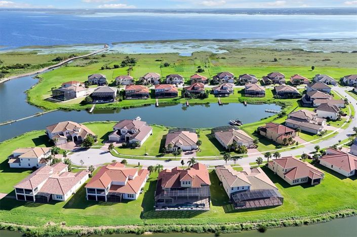 Image No.53-5 Bed Property for sale