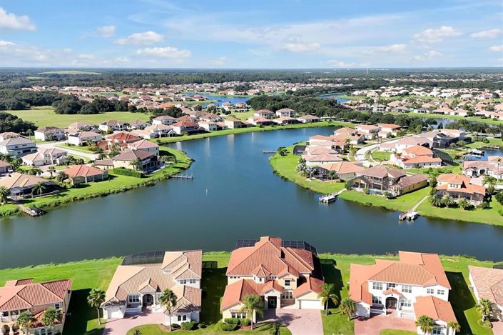 Image No.6-5 Bed Property for sale