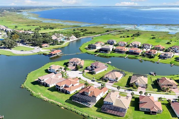 Image No.7-5 Bed Property for sale