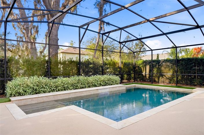 Image No.24-6 Bed Property for sale