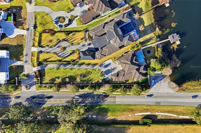 Image No.30-6 Bed Property for sale