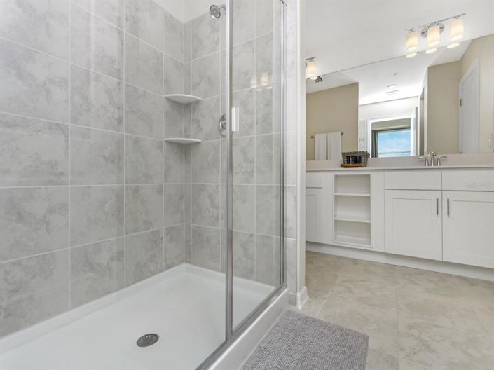 Image No.21-2 Bed Property for sale