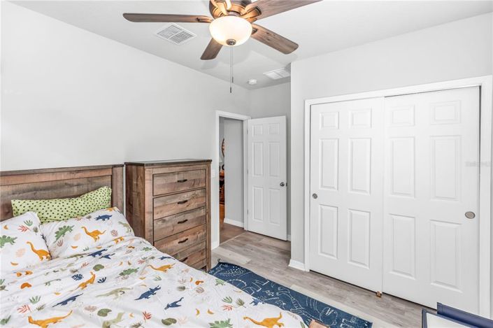 Image No.12-3 Bed Property for sale