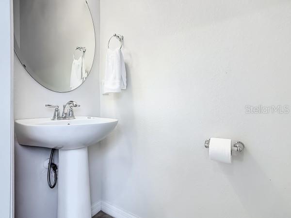 Image No.17-5 Bed Townhouse for sale