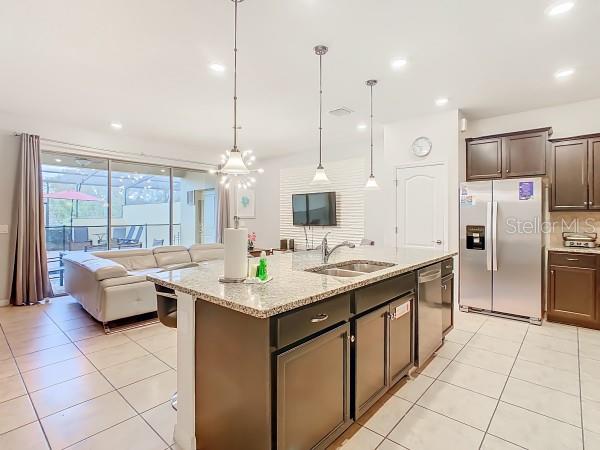 Image No.6-5 Bed Townhouse for sale