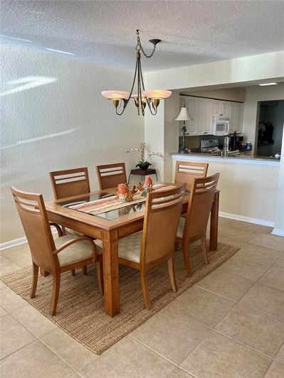 Image No.10-2 Bed Property for sale