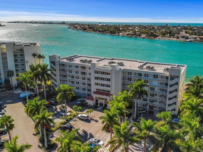 Image No.31-2 Bed Property for sale