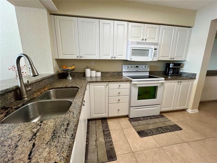 Image No.7-2 Bed Property for sale