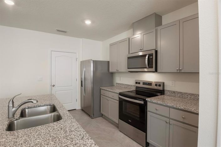 Image No.13-3 Bed Property for sale