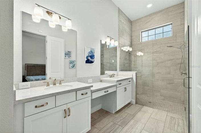 Image No.14-Propriété de 4 chambres à vendre à Orlando