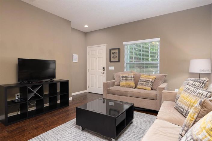 Image No.4-3 Bed Townhouse for sale