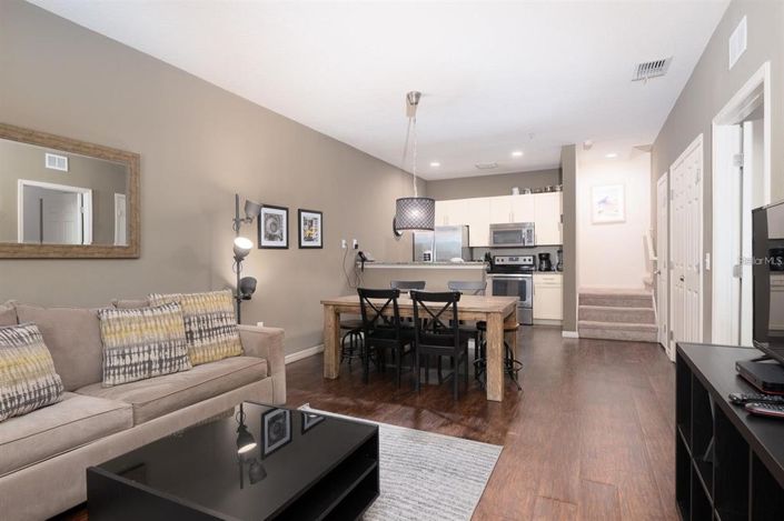 Image No.7-3 Bed Townhouse for sale