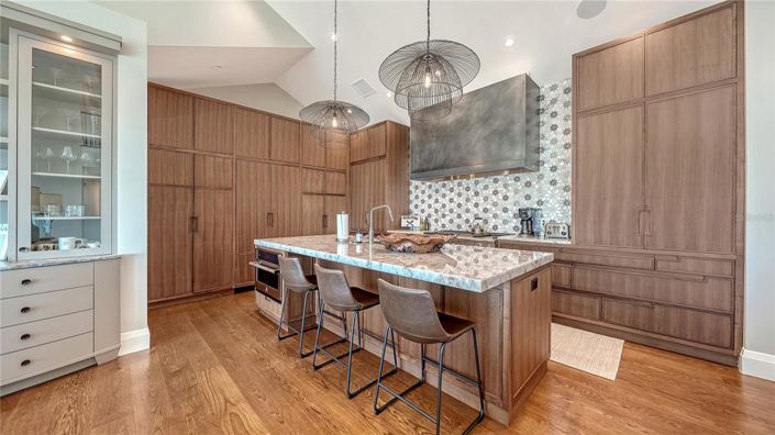 Image No.14-3 Bed Property for sale