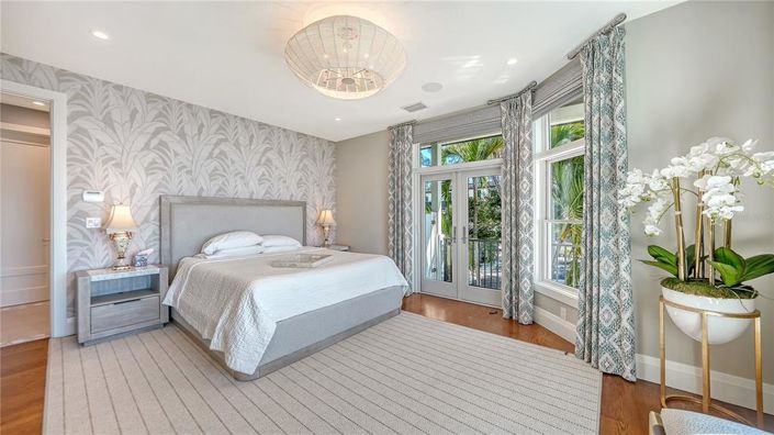 Image No.24-3 Bed Property for sale