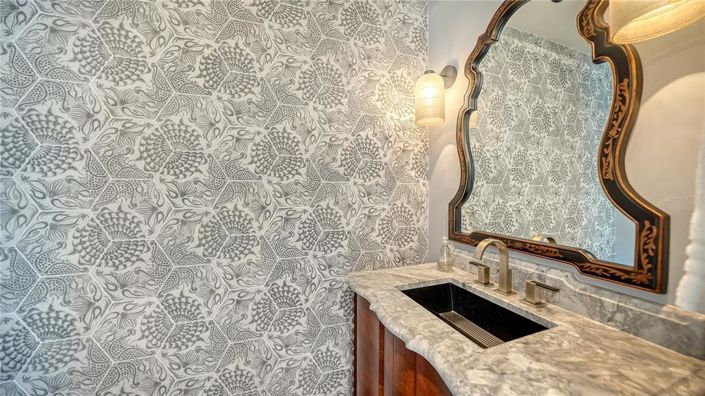 Image No.28-3 Bed Property for sale