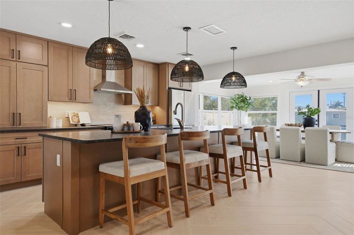 Image No.14-4 Bed Property for sale