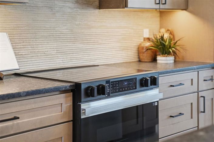 Image No.16-4 Bed Property for sale