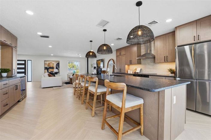 Image No.21-4 Bed Property for sale