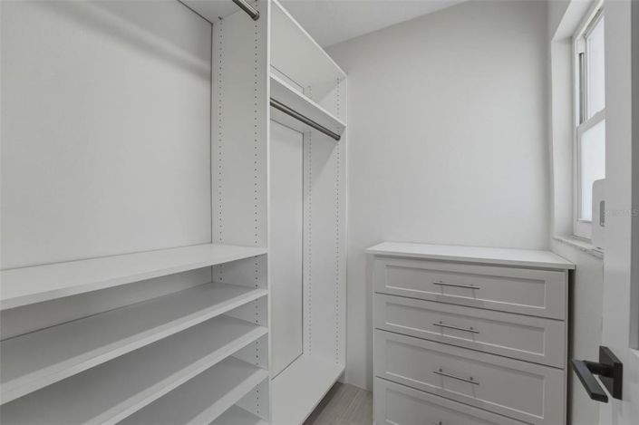 Image No.33-4 Bed Property for sale