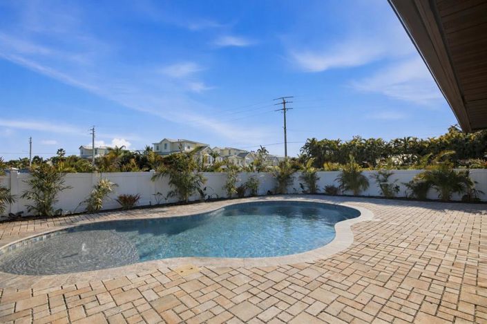 Image No.5-4 Bed Property for sale