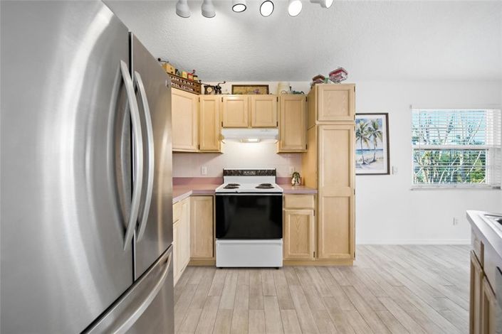 Image No.17-2 Bed Property for sale