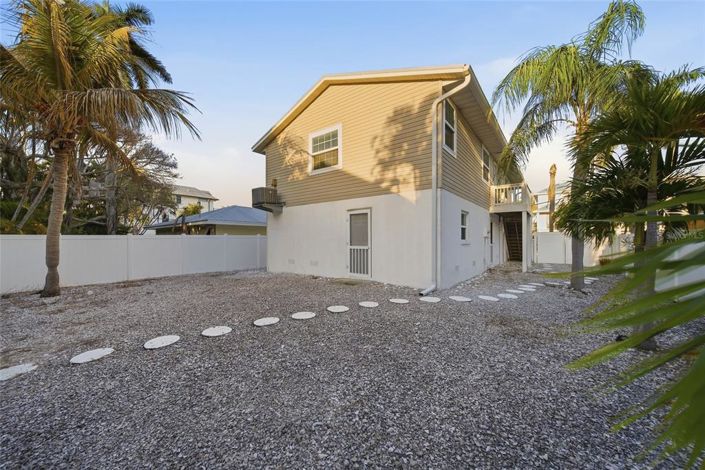 Image No.2-2 Bed Property for sale