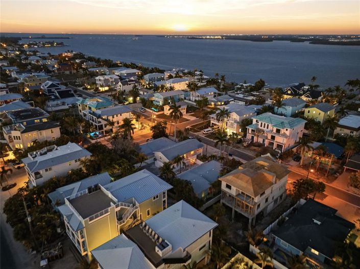 Image No.45-2 Bed Property for sale