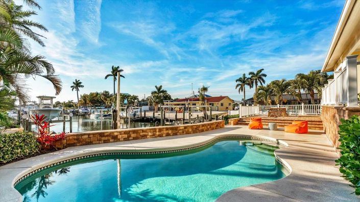 Image No.30-4 Bed Property for sale