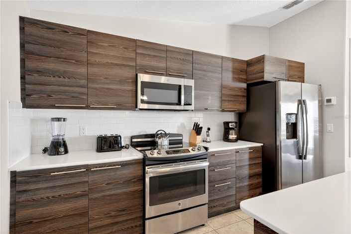 Image No.20-2 Bed Townhouse for sale