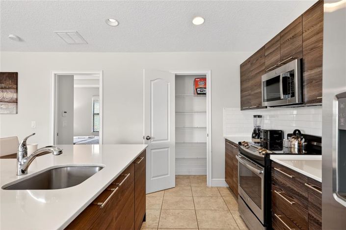 Image No.23-2 Bed Townhouse for sale