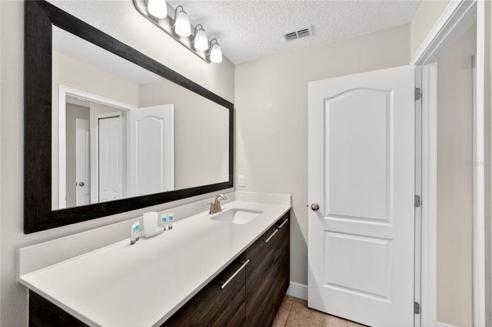 Image No.33-2 Bed Townhouse for sale