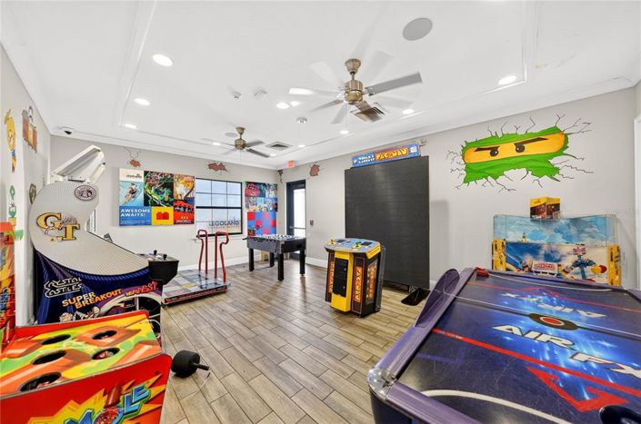 Image No.51-2 Bed Townhouse for sale