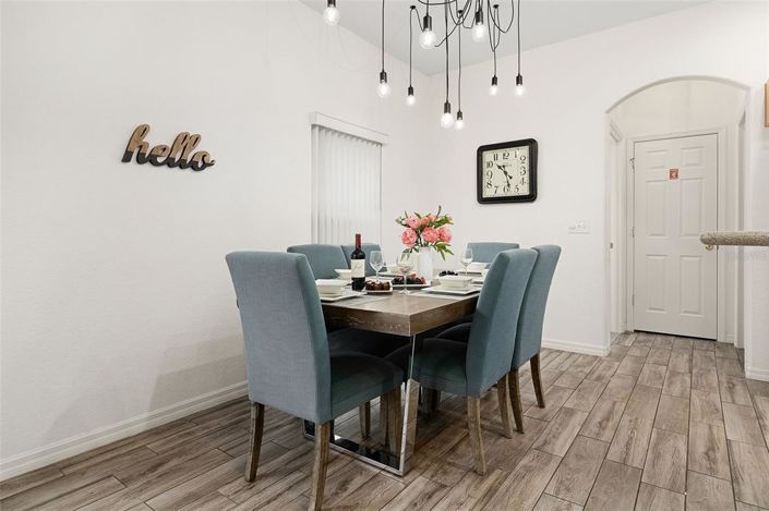 Image No.19-4 Bed Property for sale