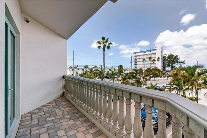 Image No.42-3 Bed Property for sale