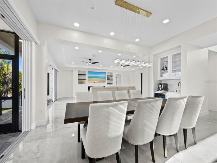 Image No.13-4 Bed Property for sale