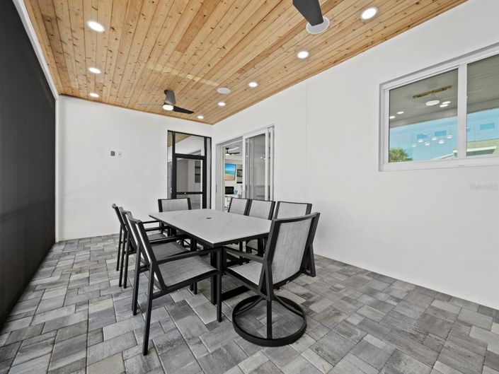 Image No.21-4 Bed Property for sale