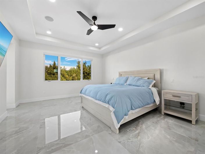 Image No.23-4 Bed Property for sale