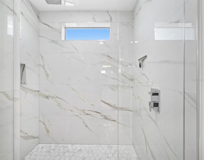 Image No.36-4 Bed Property for sale