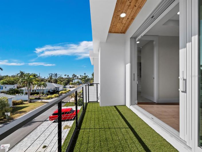 Image No.42-4 Bed Property for sale