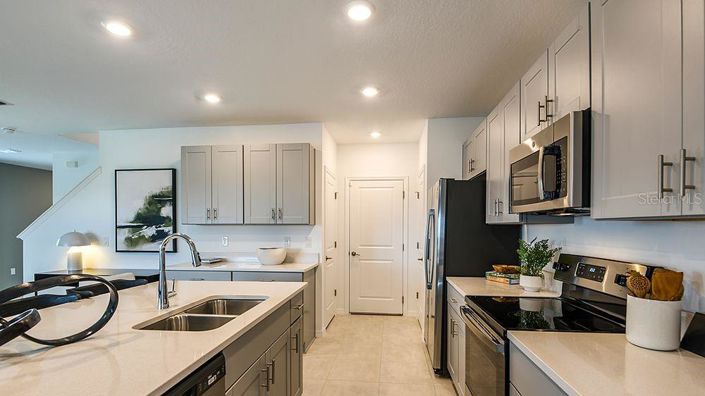 Image No.8-4 Bed Property for sale