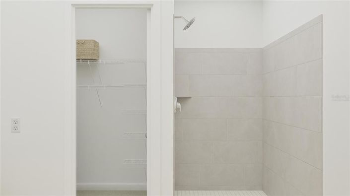 Image No.24-4 Bed Property for sale