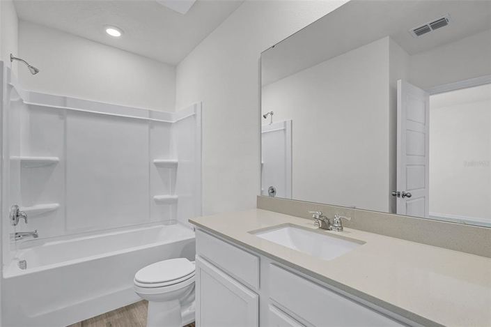 Image No.24-3 Bed Townhouse for sale