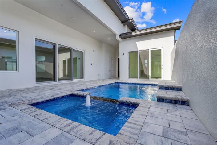 Image No.11-3 Bed Property for sale