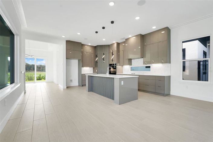 Image No.18-3 Bed Property for sale