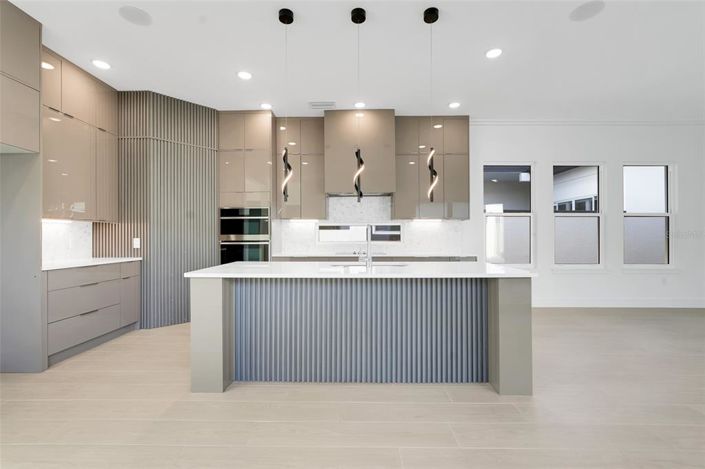 Image No.19-3 Bed Property for sale