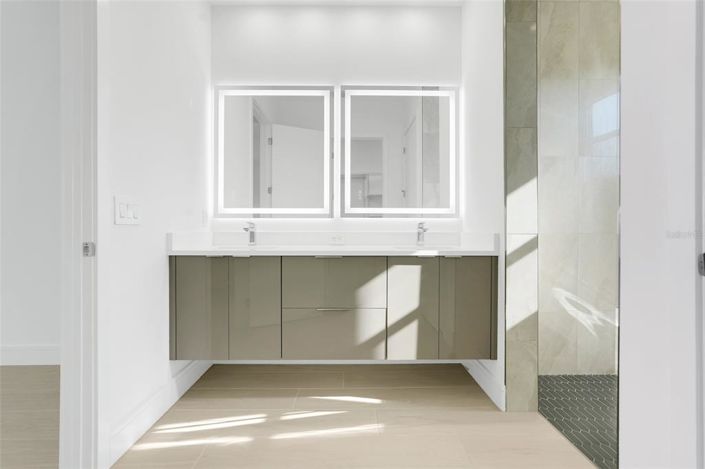 Image No.30-3 Bed Property for sale