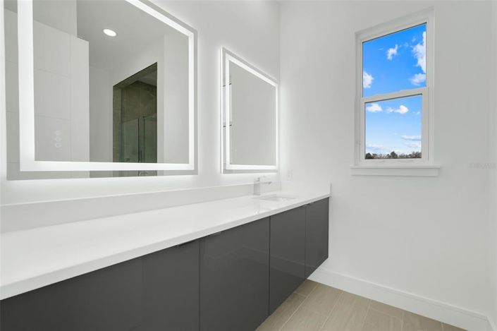 Image No.38-3 Bed Property for sale