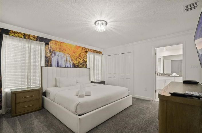 Image No.10-4 Bed Townhouse for sale