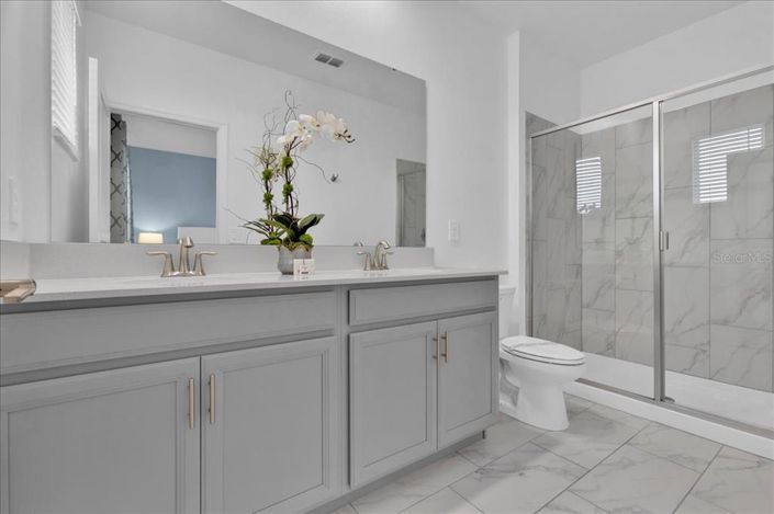 Image No.13-6 Bed Property for sale