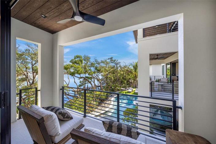 Image No.20-5 Bed Property for sale